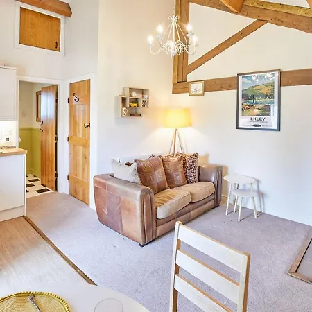 Host & Stay - The Hayloft Ilkley Exterior photo